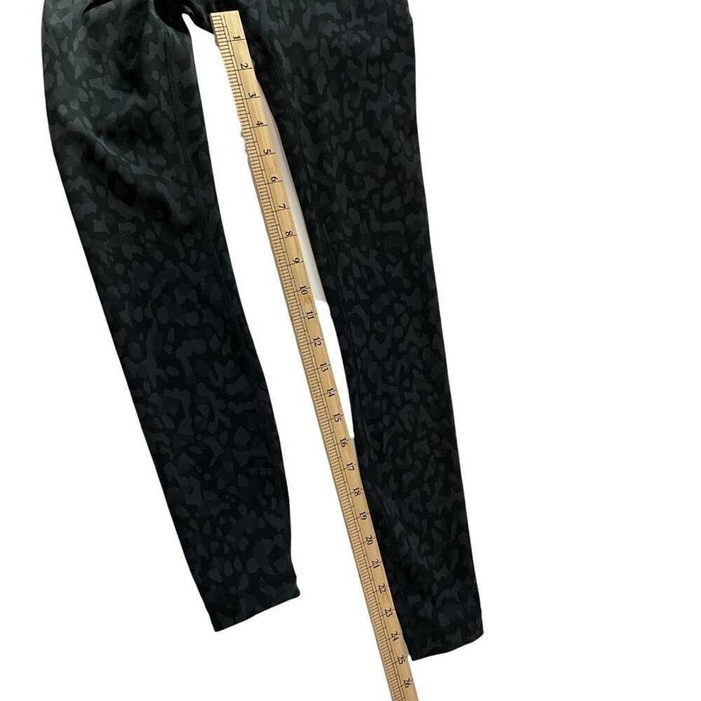 Lululemon Leggings Womens 2 Black Camo High Rise Lululemon Wunder Train Tight - Picture 11 of 11